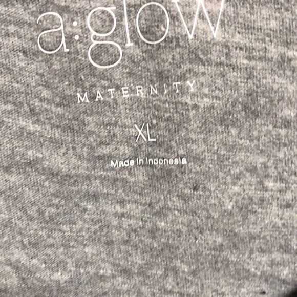 A:GLOW maternity’s short sleeve Gray top size xlarge. - Picture 2 of 5